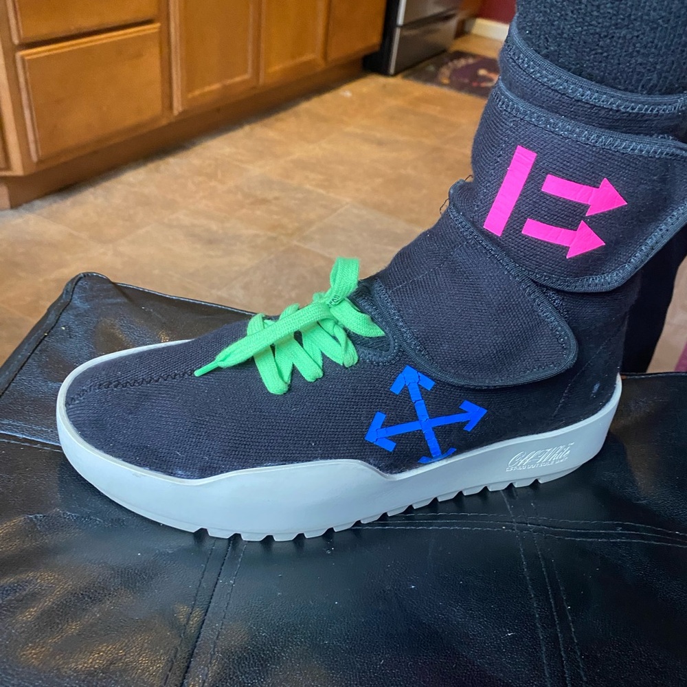 OFF-WHITE C/O VIRGIL ABLOH BLACK MOTO WRAP SNEAKERS. Missing off-white tag